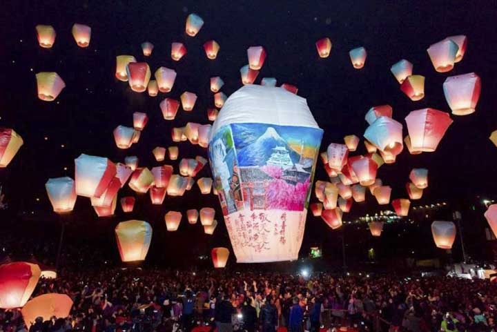 Lunar New Year Festivals in Taiwan 2020: Pingxi Sky Lantern Festival in Pingxi (Feb 8, 2020)