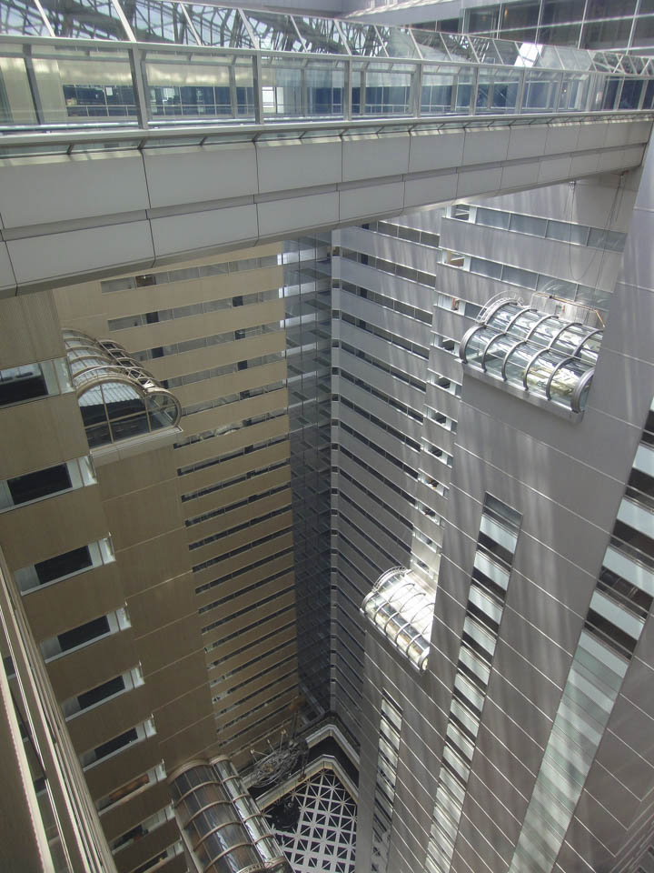 11 Best Places to View the Tokyo Skyline for Free: Shinjuku NS Building (Shinjuku City)