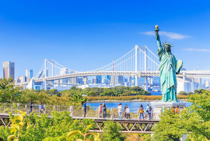 11 Best Places to View the Tokyo Skyline for Free: Odaiba Seaside Park (Minato City)